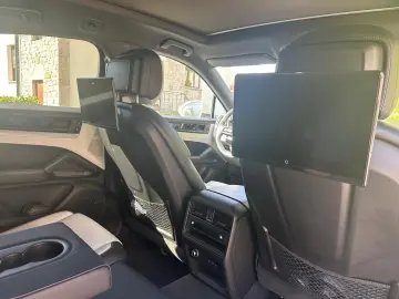 PORSCHE CAYENNE E-HYBRID   470 CP   AUTOMATĂ