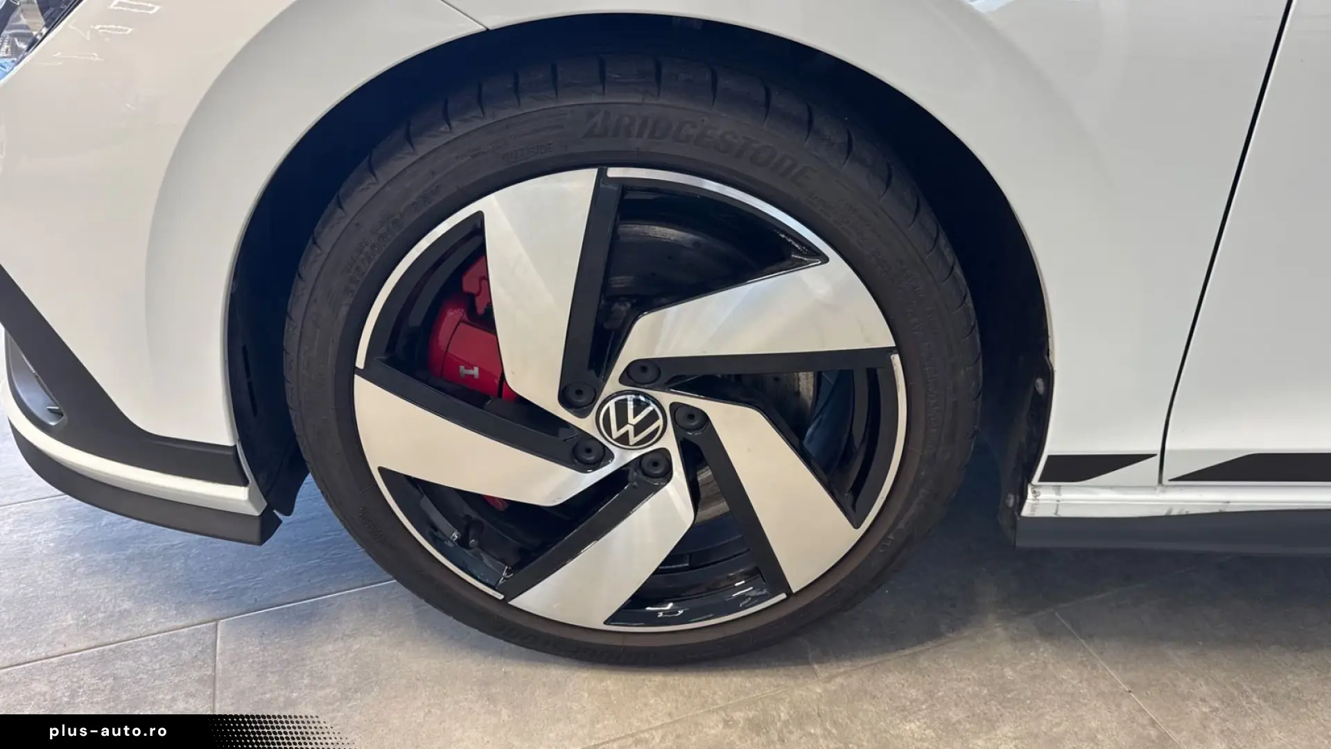 VOLKSWAGEN GOLF VIII GTI CLUBSPORT   300 CP