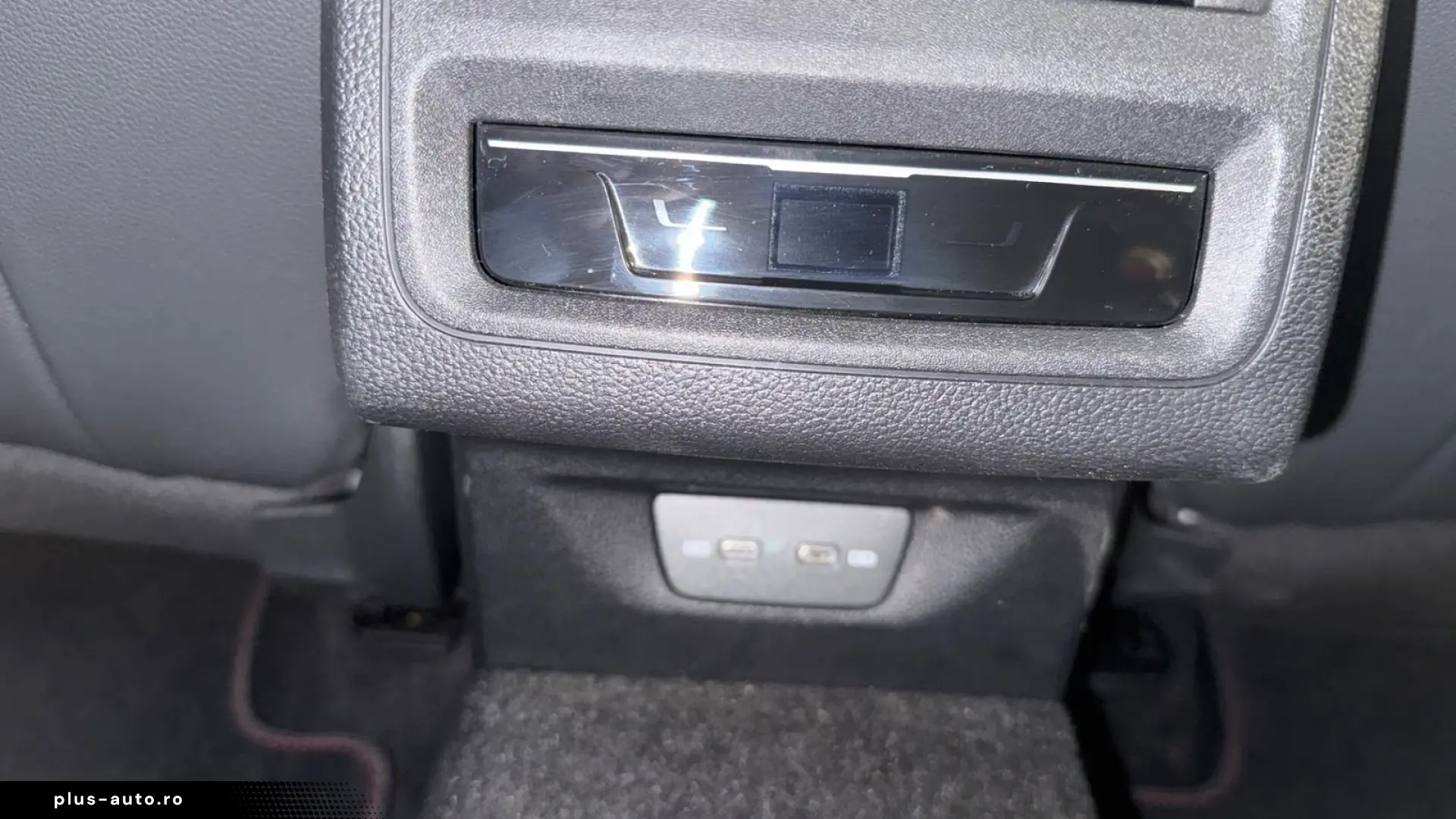 VOLKSWAGEN GOLF VIII GTI CLUBSPORT   300 CP