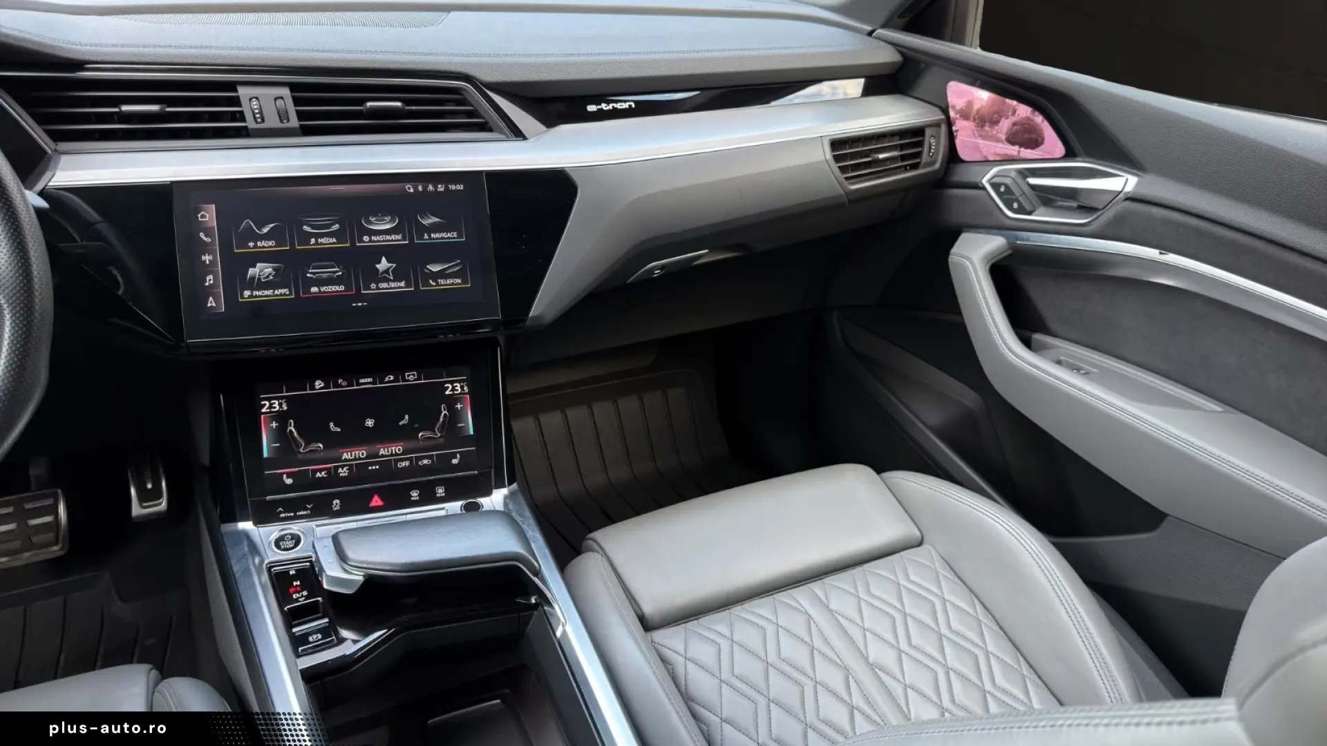 AUDI Q8 SPORTBACK E-TRON 55 QUATTRO S LINE 408 CP 4X4