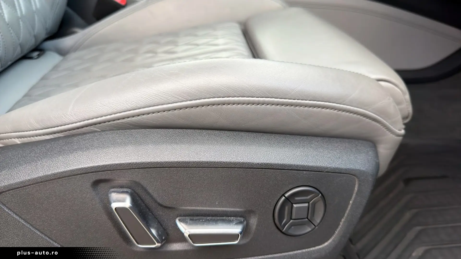 AUDI Q8 SPORTBACK E-TRON 55 QUATTRO S LINE 408 CP 4X4