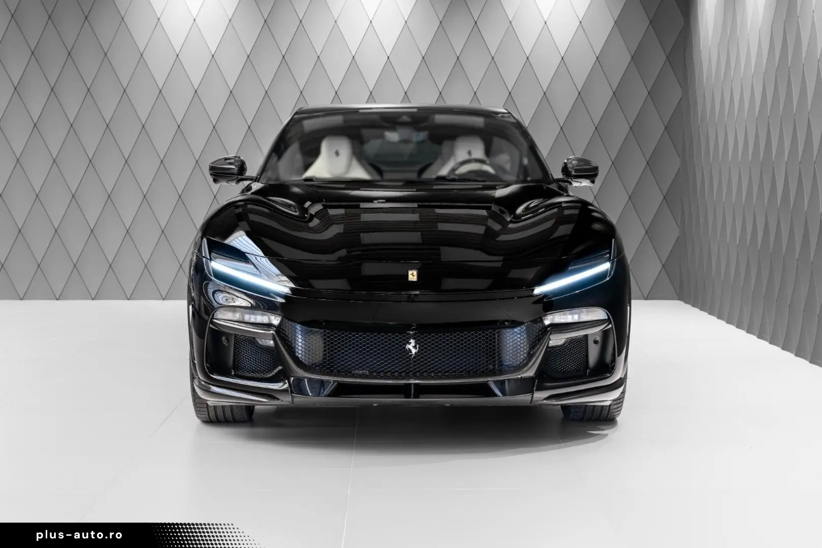 FERRARI Purosangue BLACK BEIGE FULL CARBON PANO