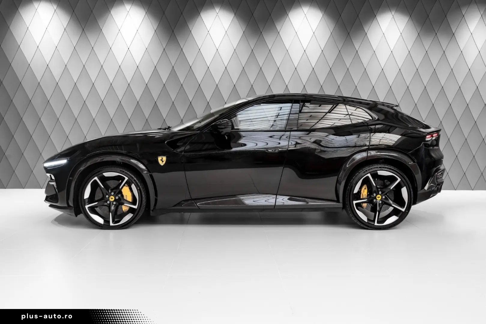 FERRARI Purosangue BLACK BEIGE FULL CARBON PANO