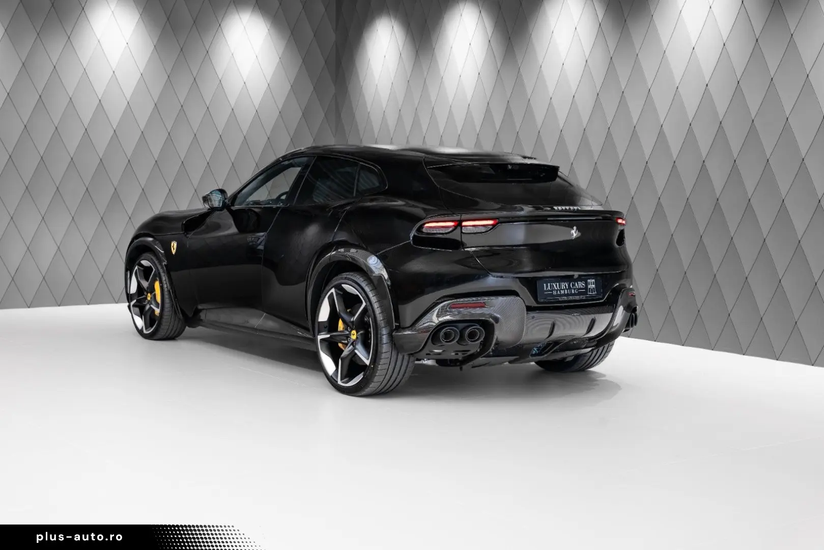 FERRARI Purosangue BLACK BEIGE FULL CARBON PANO
