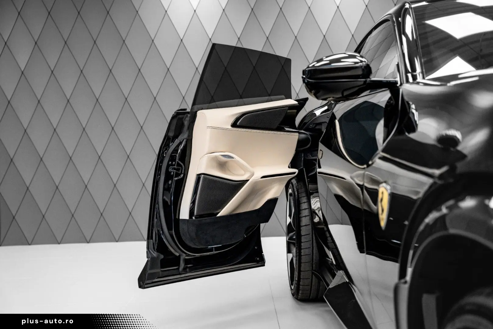 FERRARI Purosangue BLACK BEIGE FULL CARBON PANO