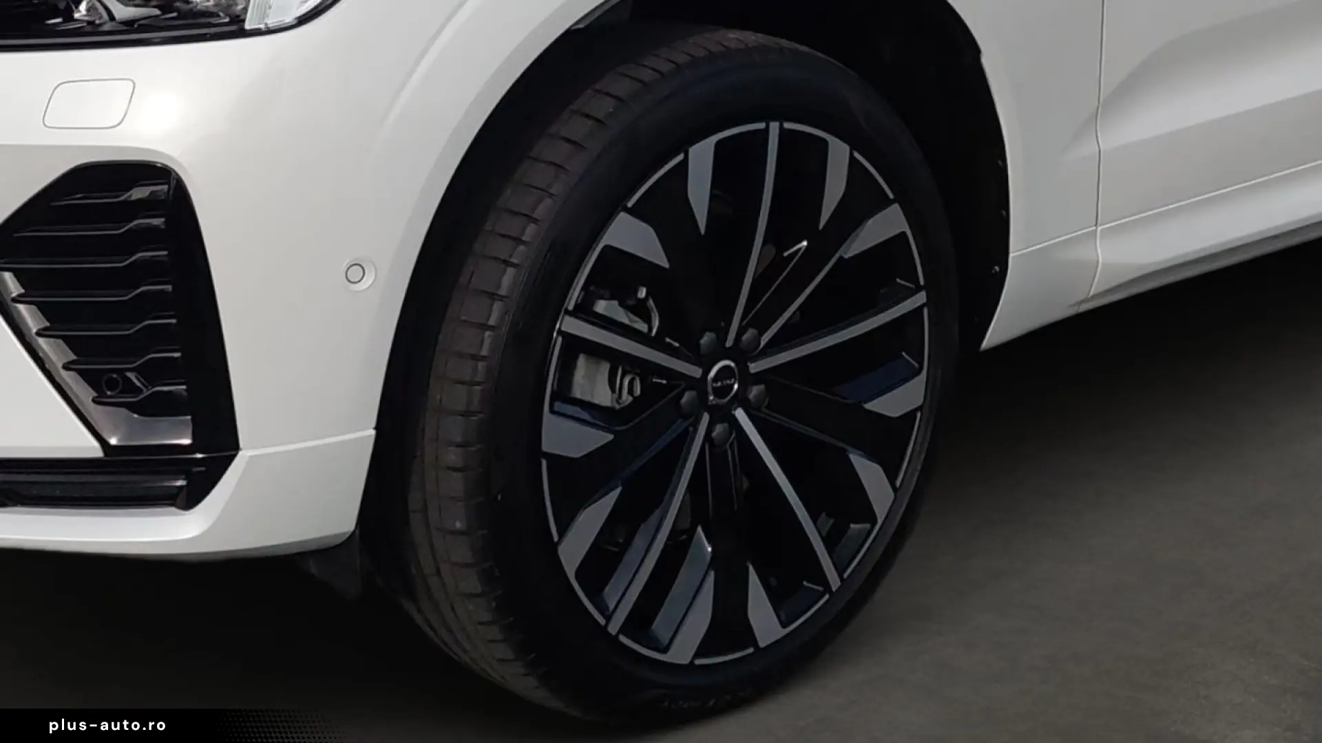 Volvo XC60 T6 Ultra Dark Plug-In Hybrid AWD