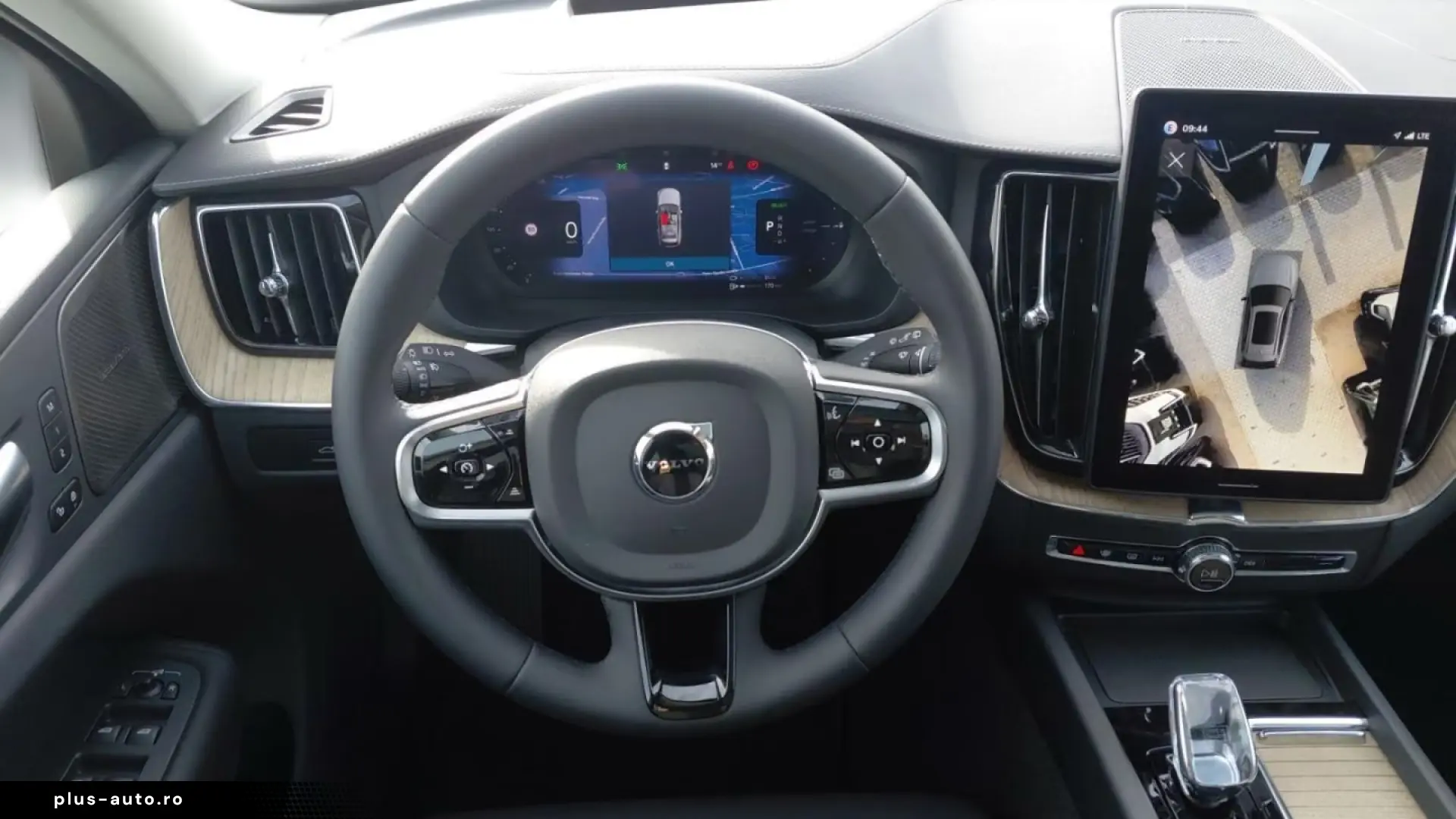 Volvo XC60 T6 Ultra Dark Plug-In Hybrid AWD