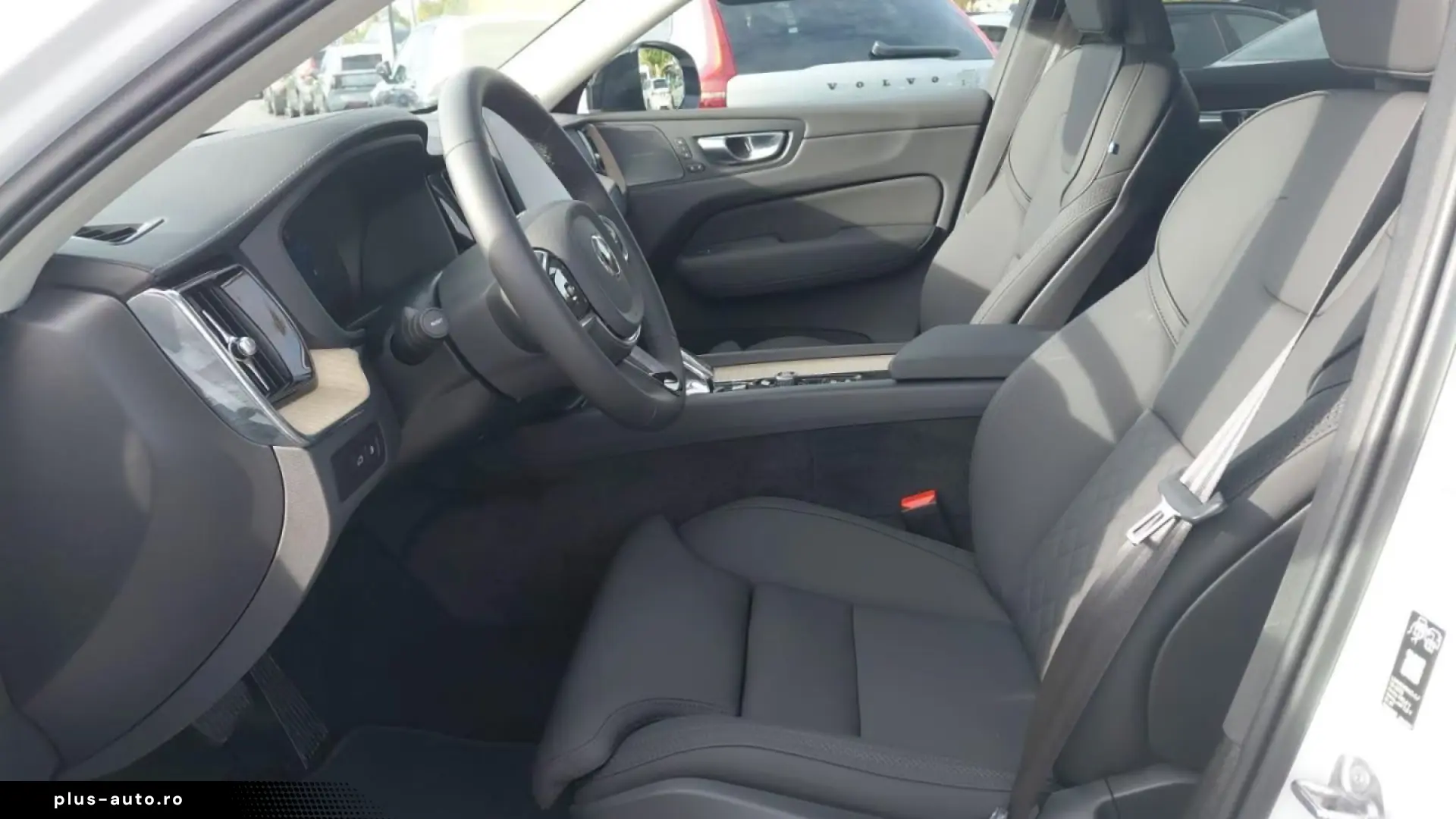 Volvo XC60 T6 Ultra Dark Plug-In Hybrid AWD