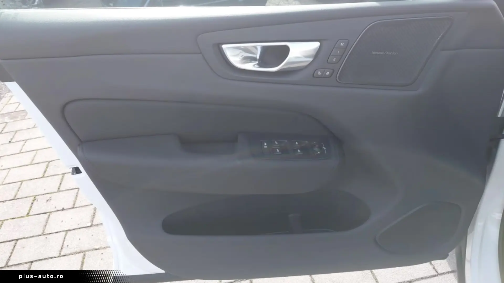 Volvo XC60 T6 Ultra Dark Plug-In Hybrid AWD
