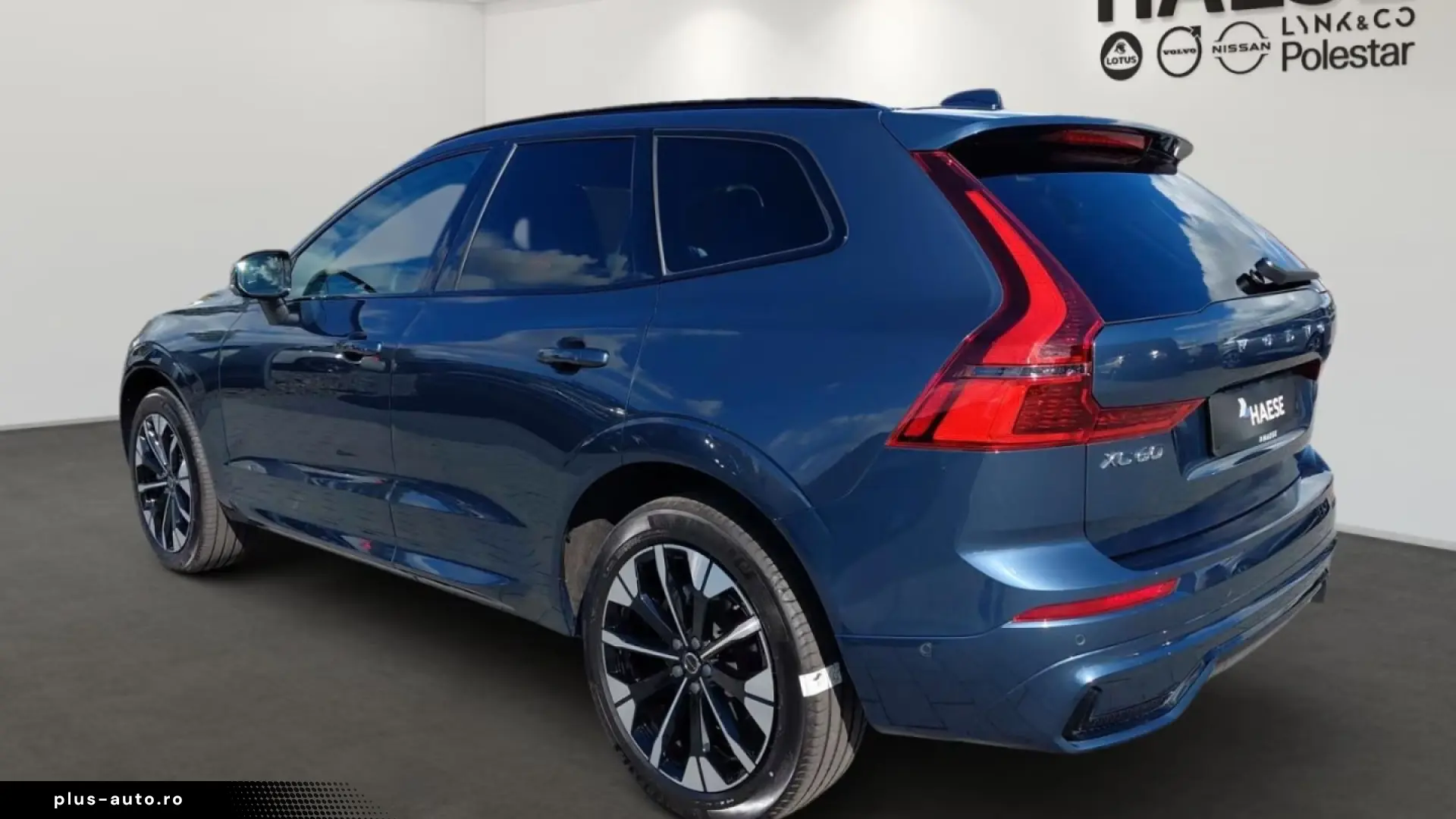 Volvo XC60 B5 Plus Dark AWD Memory Seats Sound System