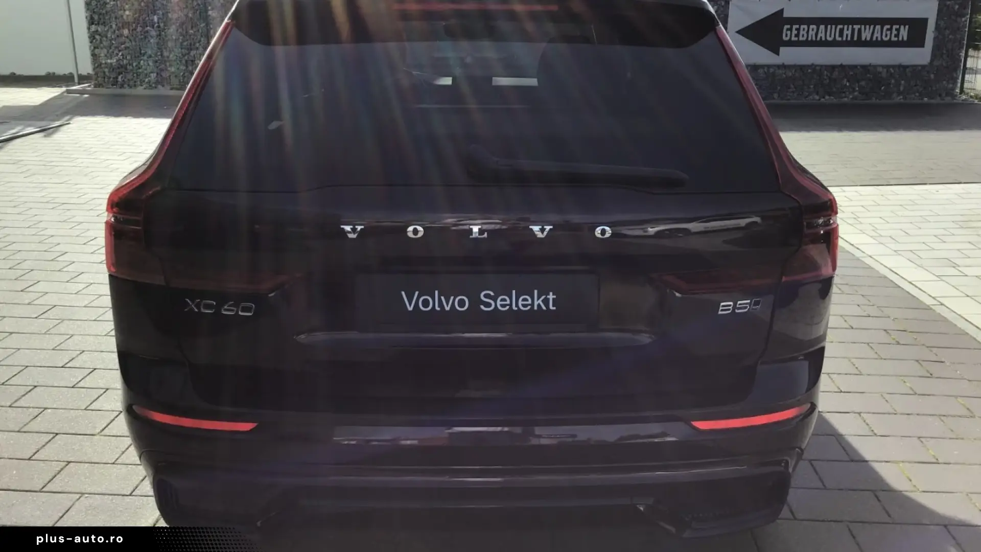 Volvo XC60 B5 (Petrol) Plus Dark AWD 360  Cam Towbar
