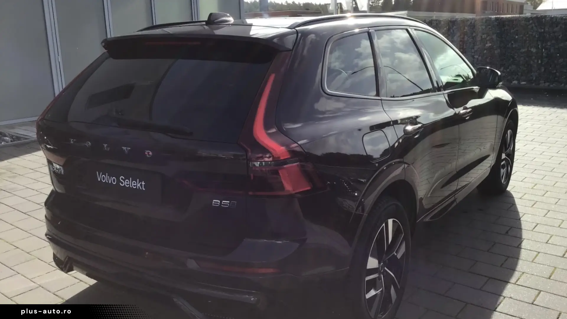 Volvo XC60 B5 (Petrol) Plus Dark AWD 360  Cam Towbar