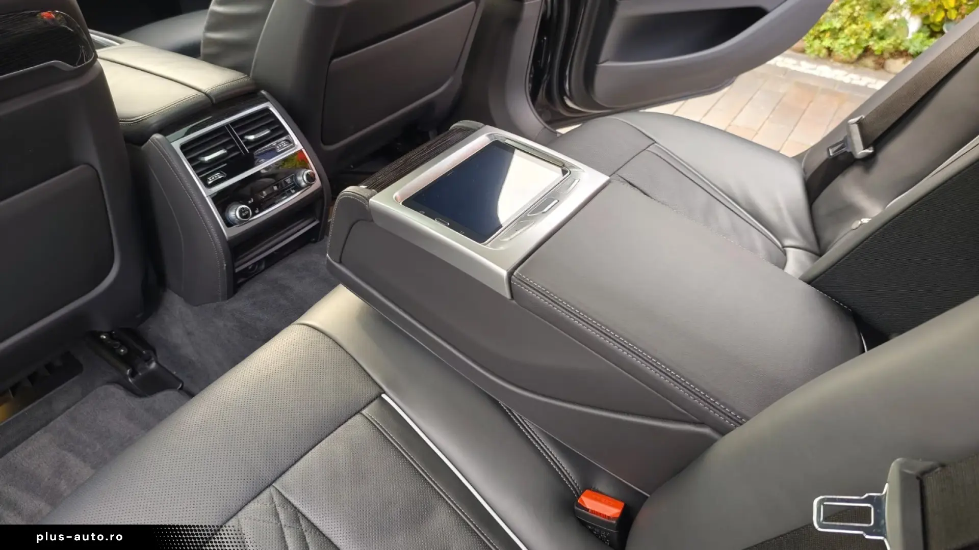 BMW 750i xDRIVE LASERLIGHT • MASSAGE • HUD • 360
