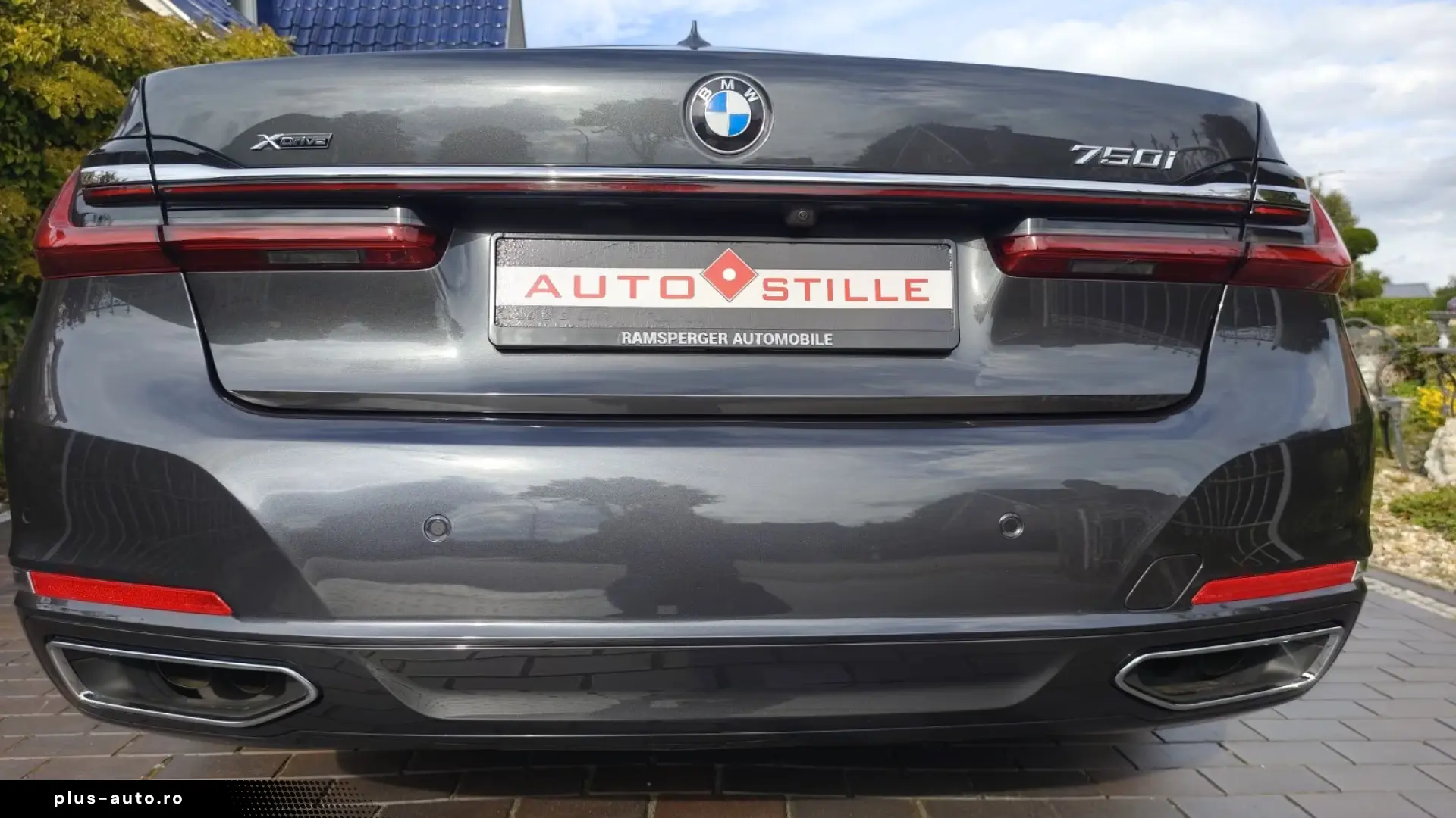 BMW 750i xDRIVE LASERLIGHT • MASSAGE • HUD • 360