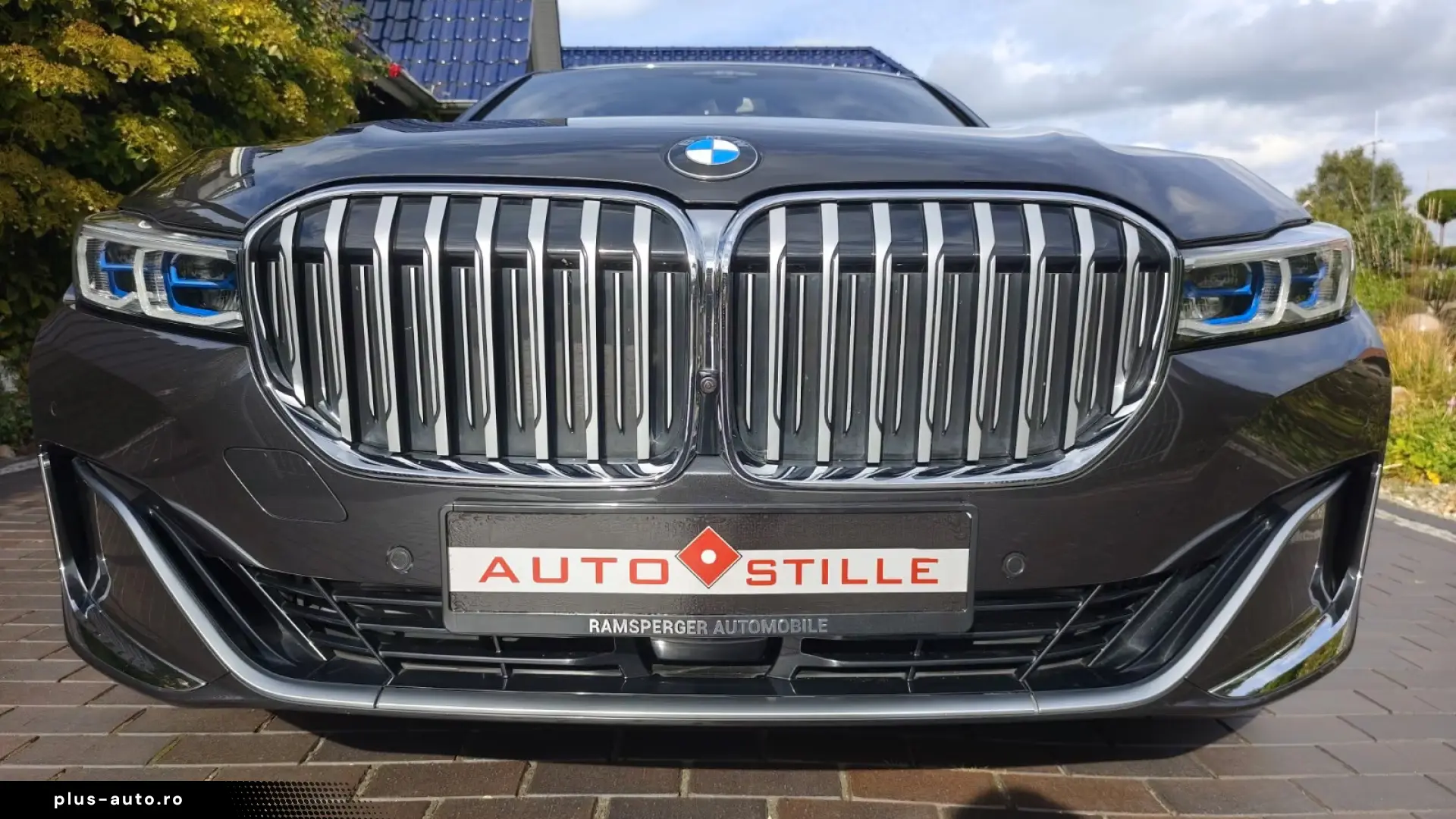 BMW 750i xDRIVE LASERLIGHT • MASSAGE • HUD • 360