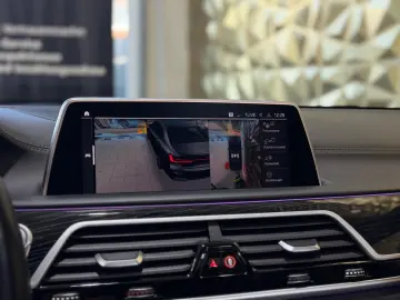 BMW 750i xDRIVE M SPORT HUD • 360  • SOFT CLOSE