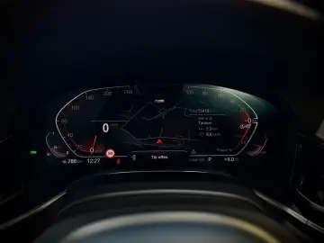 BMW 750i xDRIVE M SPORT HUD • 360  • SOFT CLOSE