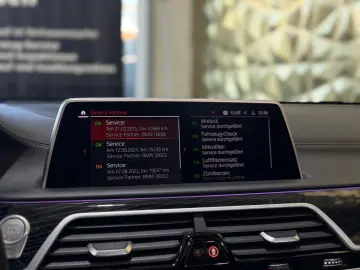 BMW 750i xDRIVE M SPORT HUD • 360  • SOFT CLOSE