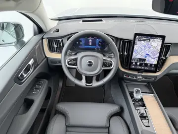 Volvo XC60 T8 AWD PLUS DARK  PANO HEAD-UP 360