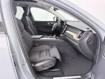 Volvo XC60 T8 AWD PLUS DARK  PANO HEAD-UP 360