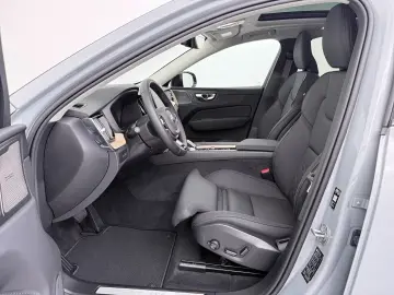 Volvo XC60 T8 AWD PLUS DARK  PANO HEAD-UP 360