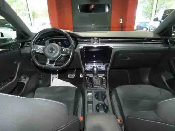 VW Arteon 2.0 TSI 4M R-Line Navi LED AID Pano