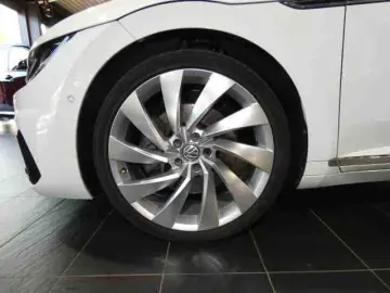 VW Arteon 2.0 TSI 4M R-Line Navi LED AID Pano