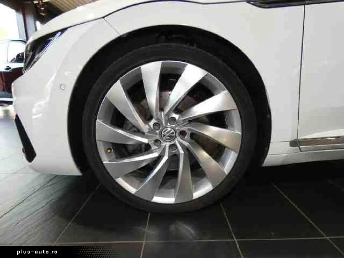 VW Arteon 2.0 TSI 4M R-Line Navi LED AID Pano