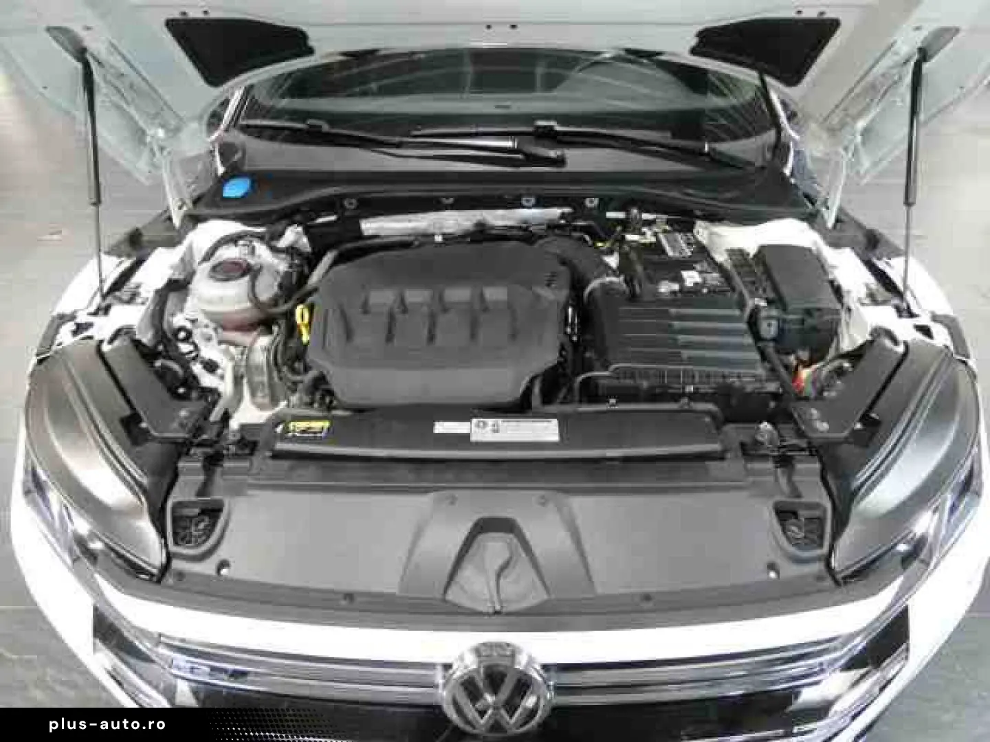 VW Arteon 2.0 TSI 4M R-Line Navi LED AID Pano