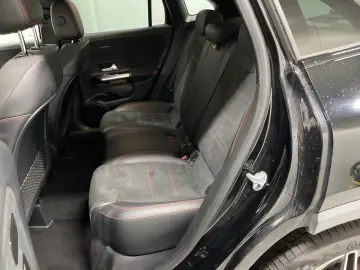 MERCEDES-BENZ GLA 250 e AMG Line NAVI