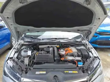 SKODA Superb Lim 1.4 TSI iV L&K 360