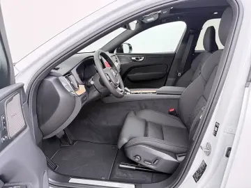 Volvo XC60 T6 AWD PLUS DARK  PANO 360 Head-Up 20-inch