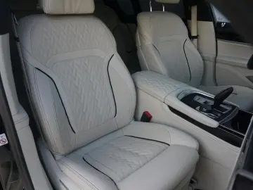 BMW 750i xDRIVE HIGH EXECUTIVE M SPORT