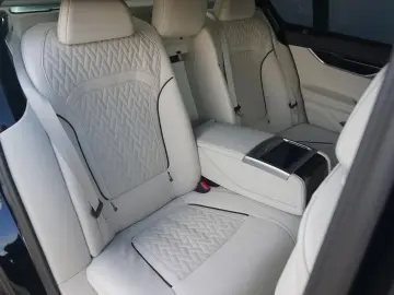 BMW 750i xDRIVE HIGH EXECUTIVE M SPORT