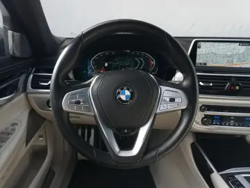 BMW 750i xDRIVE HIGH EXECUTIVE M SPORT