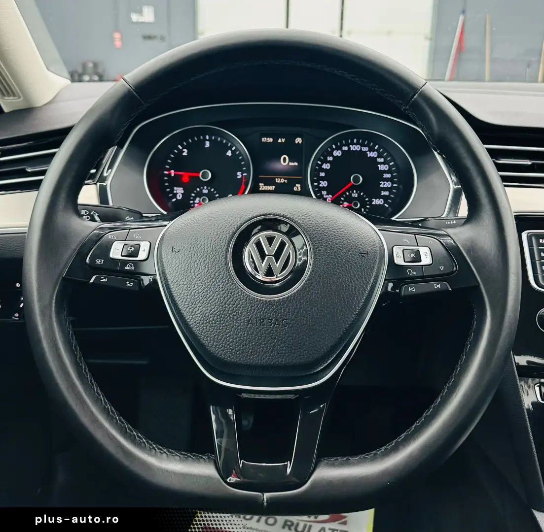 VOLKSWAGEN PASSAT 2016 2.0D E6 Garantie 12 Luni Rate Avans 0