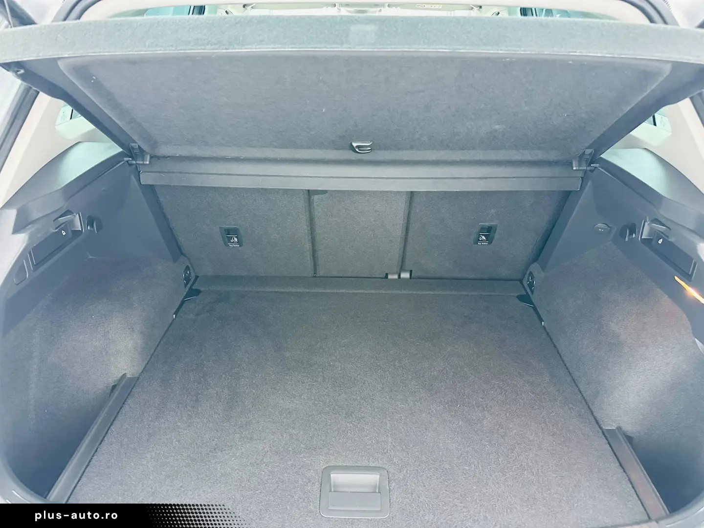 VOLKSWAGEN TIGUAN 2020 2.0D E6 Garantie 12 Luni Rate Avans 0