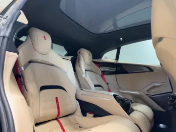 Ferrari Purosangue Full Carbon Pano Lift Full options MY2027