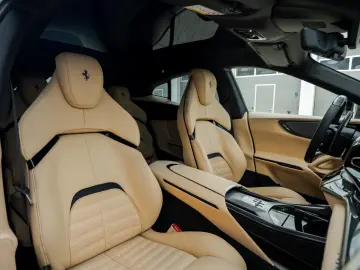 Ferrari Purosangue   Viola Hongkong   Full Carbon MY2026