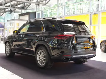 MERCEDES-BENZ GLE 450 d 4MATIC   AIRMATIC • DISTRONIC