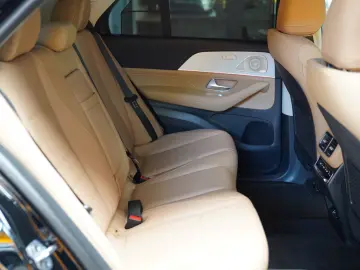 MERCEDES-BENZ GLE 450 d 4MATIC   AIRMATIC • DISTRONIC