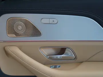 MERCEDES-BENZ GLE 450 d 4MATIC   AIRMATIC • DISTRONIC