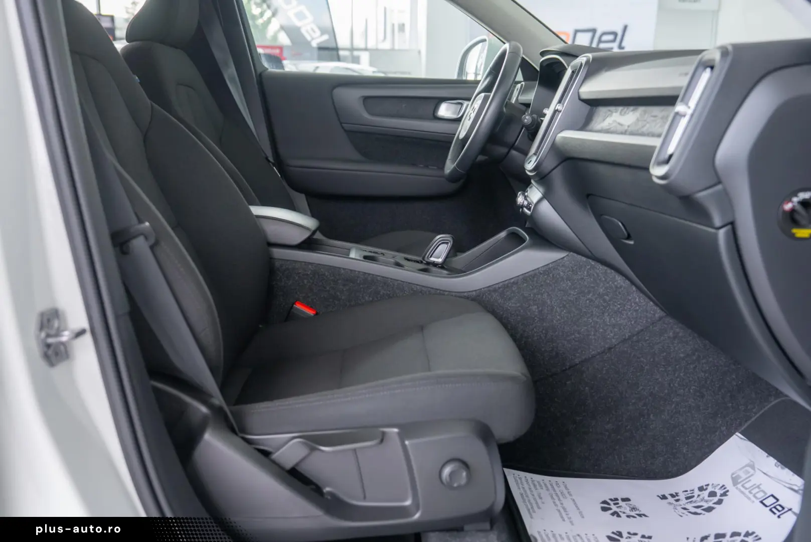 Volvo XC 40 1.5 T2  Momentum Pro