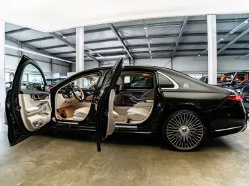 MERCEDES-MAYBACH S 580 4MATIC   FACELIFT 2027 • FIRST-CLASS
