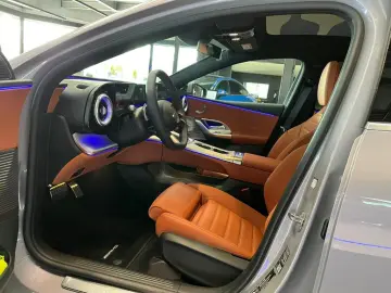 MERCEDES-BENZ C 400 4MATIC ELECTRIC   AMG LINE • HYPERSCREEN
