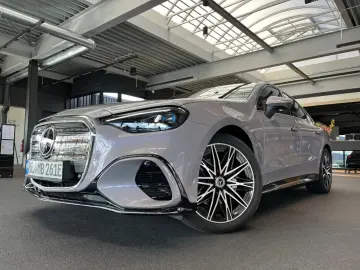 MERCEDES-BENZ C 400 4MATIC ELECTRIC   AMG LINE • HYPERSCREEN