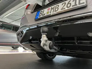 MERCEDES-BENZ C 400 4MATIC ELECTRIC   AMG LINE • HYPERSCREEN