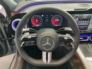 MERCEDES-BENZ C 400 4MATIC ELECTRIC   AMG LINE • HYPERSCREEN