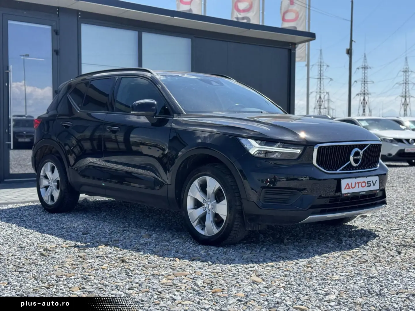 Volvo XC 40 2.0 D3 “Momentum Pro”