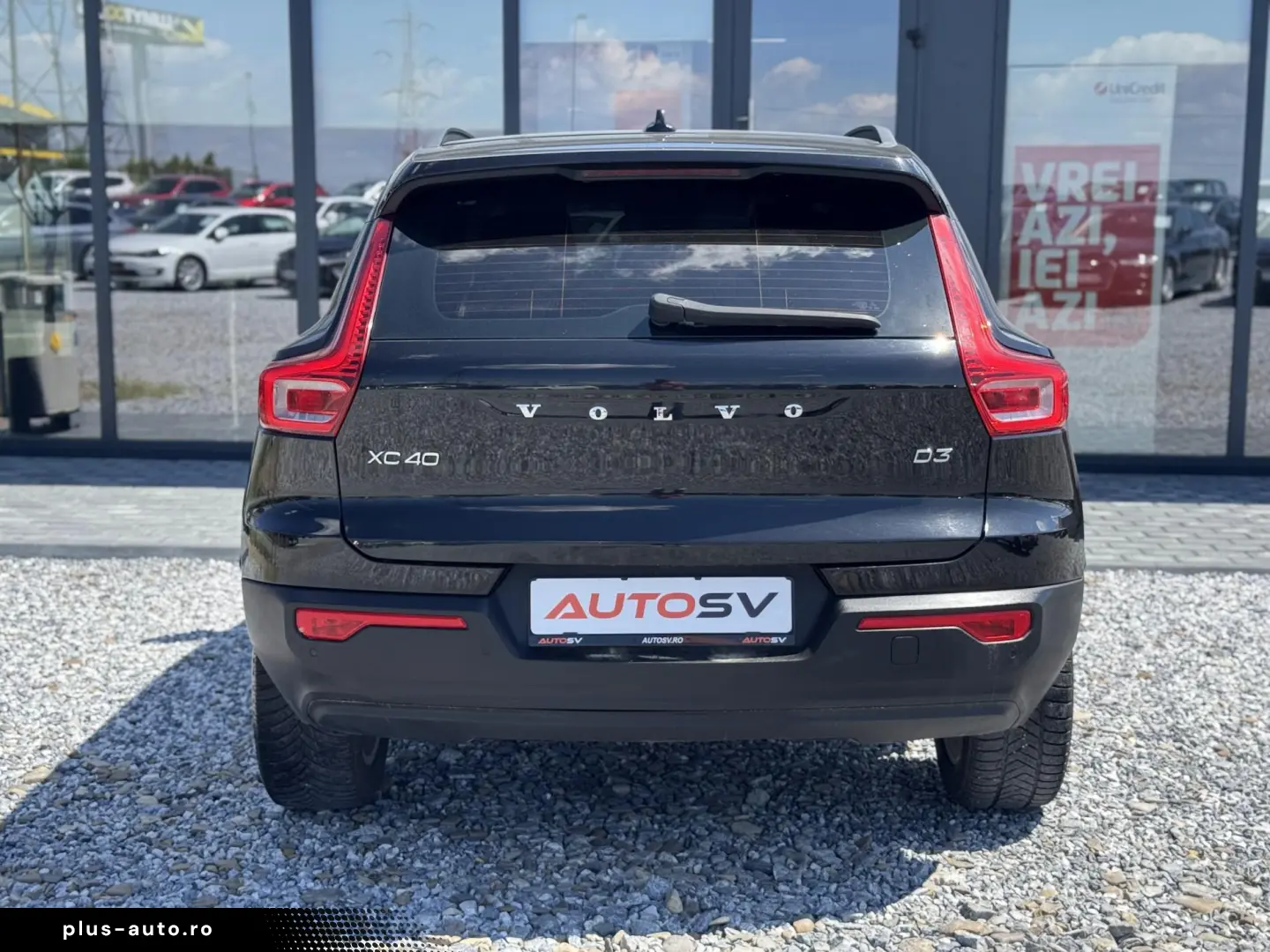 Volvo XC 40 2.0 D3 “Momentum Pro”